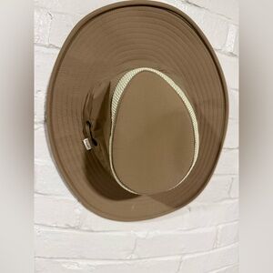 NWOT Tilley Wide Brim Hat